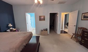 565 Goldstone Ln, Boiling Springs, SC 29316