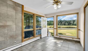 615 Riverside Dr, Bayville, NJ 08721