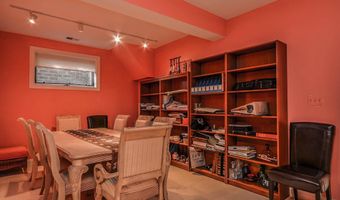 7806 FOX GATE Ct, Bethesda, MD 20817