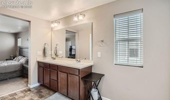 806 White Crow St, Aurora, CO 80018