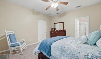 6936 SURREY OAK Dr, Apollo Beach, FL 33572