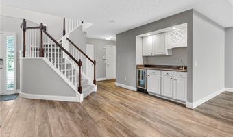 324 Buttermere Ln, Amherst, OH 44001