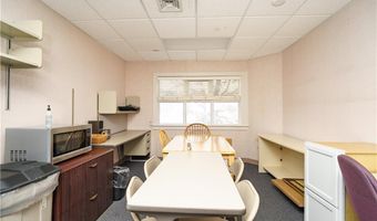 215 Toll Gate Rd 308, Warwick, RI 02886