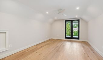 2615 3RD St N, Arlington, VA 22201