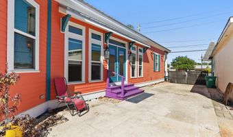 206 Main St, Bay St. Louis, MS 39520