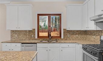 560 Kimball Crest Ct, Alpharetta, GA 30022