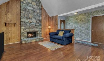 5 Fairway Dr, Arden, NC 28704