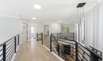 705 N ASHTON St, Alexandria, VA 22312