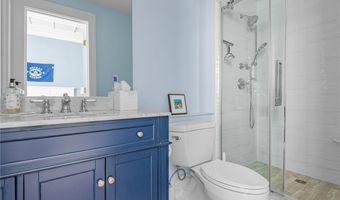 90 Rhode Island Ave 2, Newport, RI 02840