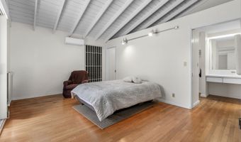 1789 Laukahi St, Honolulu, HI 96821