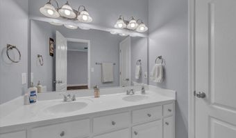 5835 Bay Village Dr 101, Athens, AL 35611