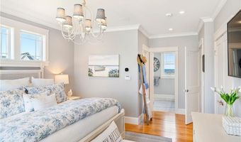 1048 Ocean Rd, Narragansett, RI 02882