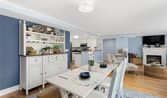 20 Narragansett Ave 602, Narragansett, RI 02882