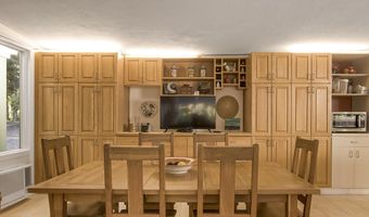 10 Steep Hollow Ln, Cos Cob, CT 06807