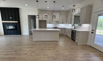 6716 N Detonti Rd, Bauxite, AR 72011
