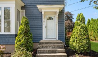 91 Warren Ave, Cranston, RI 02920