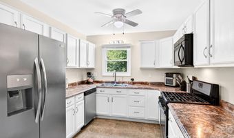 54 Foxberry Dr, Arden, NC 28704
