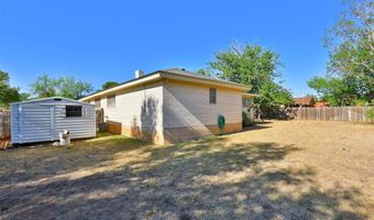 2810 Arrowhead Dr, Abilene, TX 79606