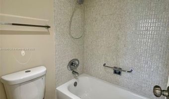 20400 W Country Club Dr 608, Aventura, FL 33180