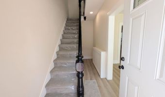 371 1st St, Albany, NY 12206