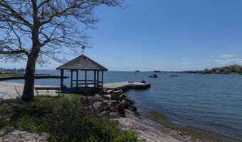 9 Howd Ave, Branford, CT 06405