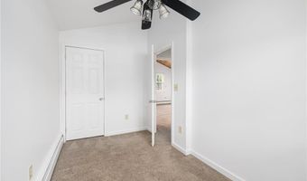 52 Pleasant View Rd, Warwick, RI 02888