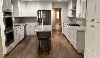 806 Woodridge Ct, Avon, IN 46123
