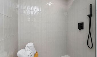 545 Queen St 628, Honolulu, HI 96813