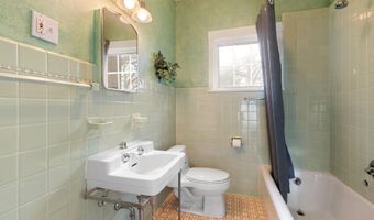 907 1st Dr NW, Austin, MN 55912