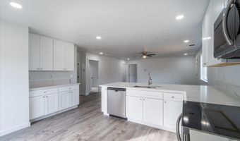 1105 Baltimore Ave SE, Bandon, OR 97411