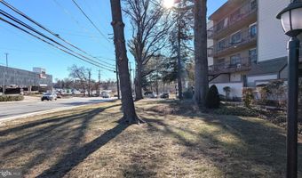 10320 WESTLAKE Dr E301, Bethesda, MD 20817