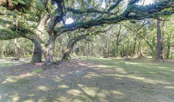 1250 Old Spanish Trail Trl, Bay St. Louis, MS 39520