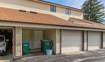 2470 W GLENDALE Ave 2D, Appleton, WI 54914
