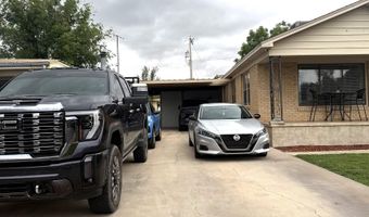 813 W Mann Ave, Artesia, NM 88210