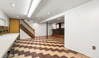 22 Oakland Cir, Abington, MA 02351