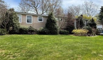 1 Edgewood Ave, Hopkinton, RI 02804