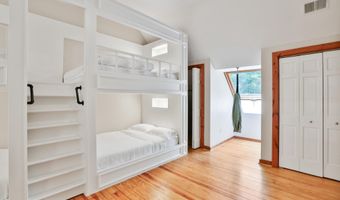 21663 OATLANDS Rd, Aldie, VA 20105