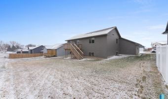 48 Chloe St, Baltic, SD 57003