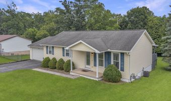 1647 Saint Francis Ln, Altoona, PA 16602
