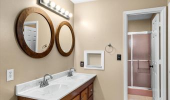 122 Nash Dr, Athens, TN 37303