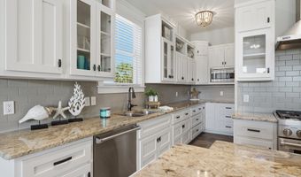 1009 Fiji Dr, Rockport, TX 78382