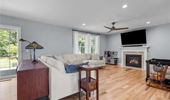 51 Kenyon Hill Trl, Richmond, RI 02898