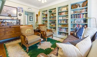 128 4th St, Apalachicola, FL 32320