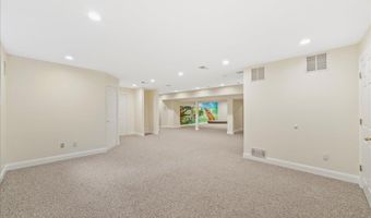 10 Morley Ct, Albertson, NY 11507