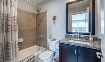 39 Brentwood Cir 39, Danbury, CT 06810