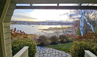 12 Ashley Dr, Belfast, ME 04915