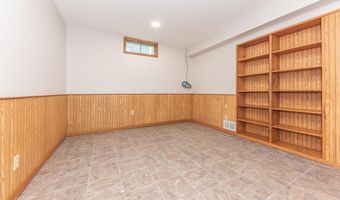 2728 Kimberley Rd, Ann Arbor, MI 48104