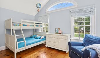 175 Cat Rock Rd, Cos Cob, CT 06807