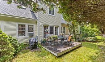 30 Eastman Farm Rd 30, Burlington, VT 05408