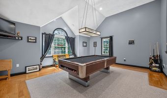 40 Adelman Rd, Billerica, MA 01821